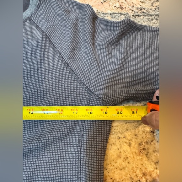 Tommy Bahama light waffle weave long sleeved shirt - Picture 4 of 10